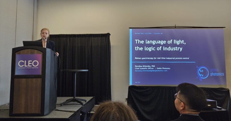dr inz. Karolina Orlowska na podium CLEO 2026 - slajd tytulowy The language of light, the logic of industry