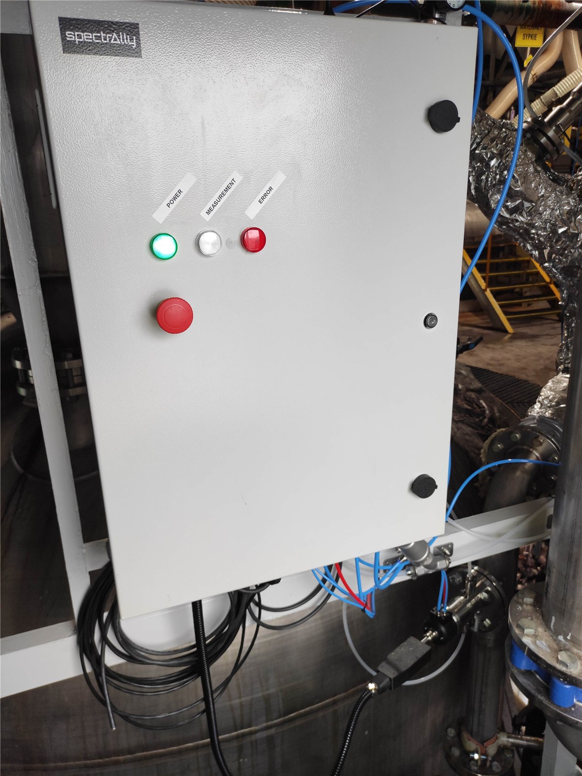 Spectrally X1 INLINE analyzer front panel at a process plant