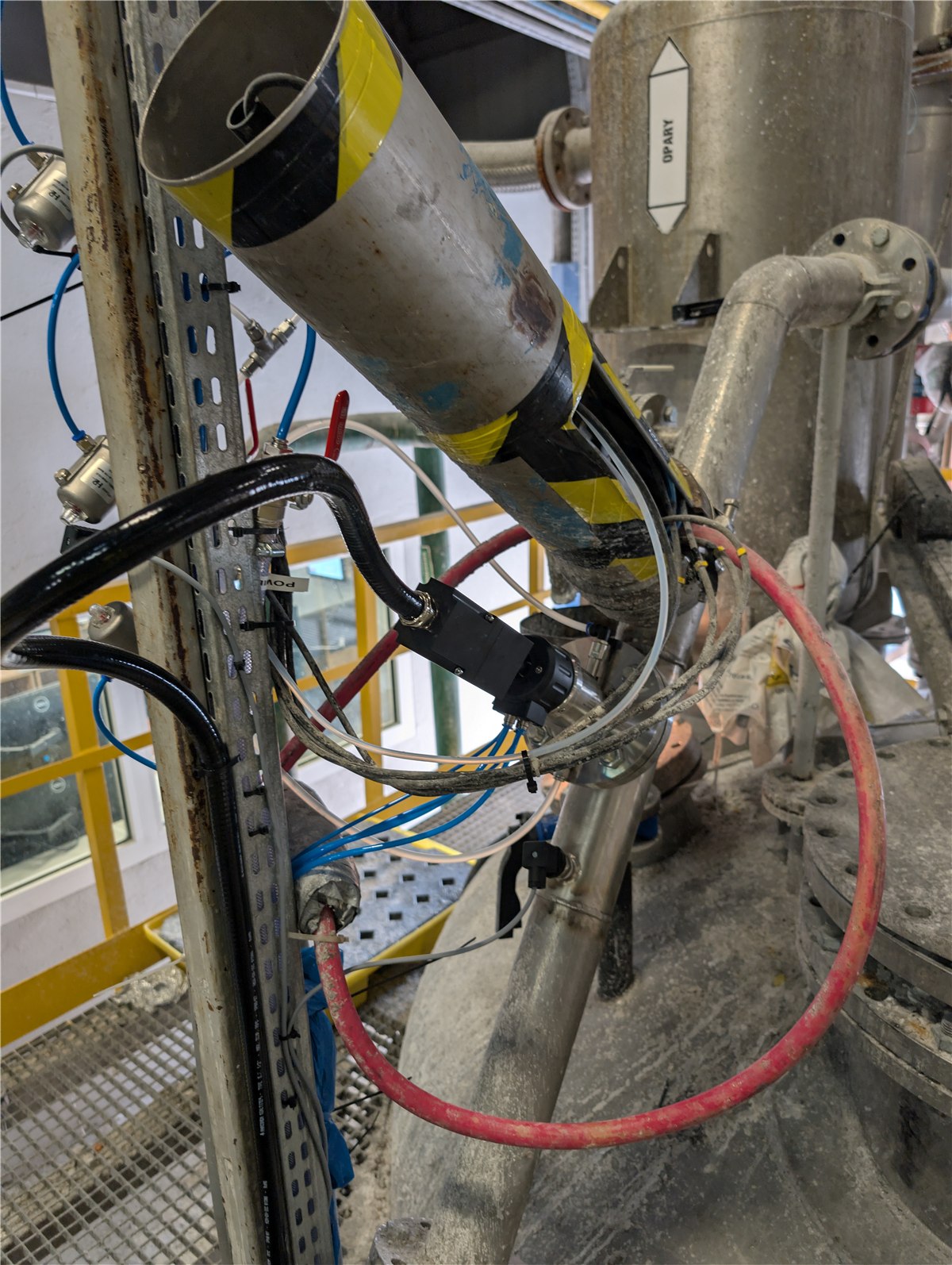Spectrally X1 PROBE mounted on an ammonium thiosulfate process line